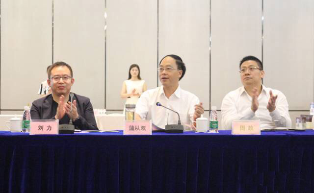 沱牌舍得與美國(guó)O-I公司簽約成功達(dá)成戰(zhàn)略合作(圖3) 沱牌舍得與美國(guó)O-I公司簽約成功達(dá)成戰(zhàn)略合作(圖3)